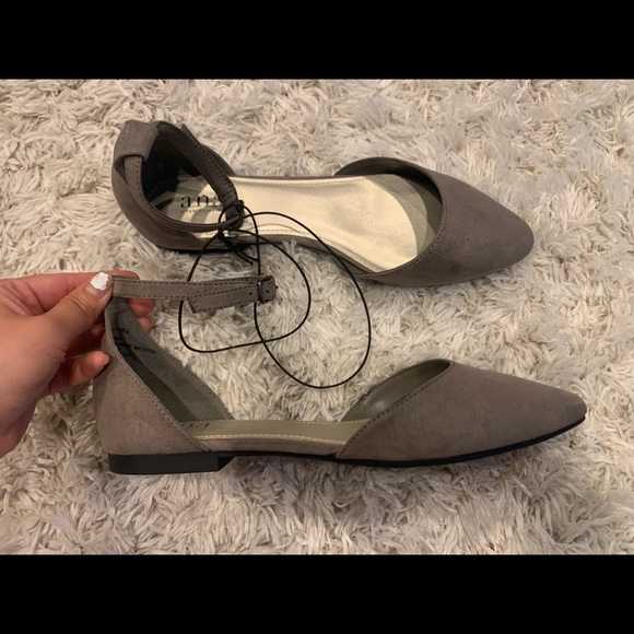 a.n.a - Picture 3 of 8